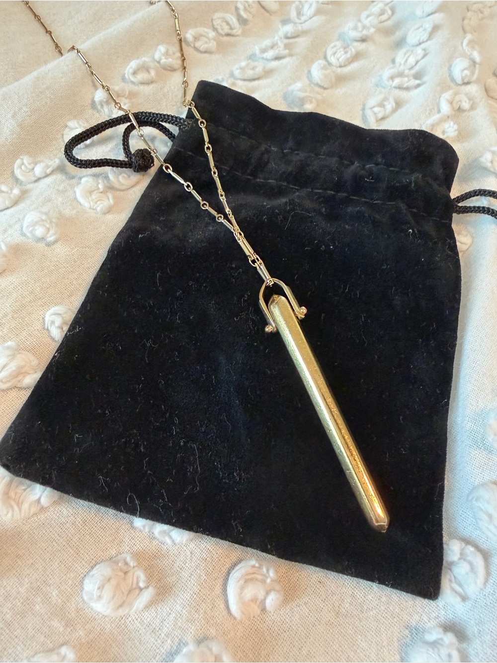 Stella & Dot Gold Tone Long Bar Pendant Necklace